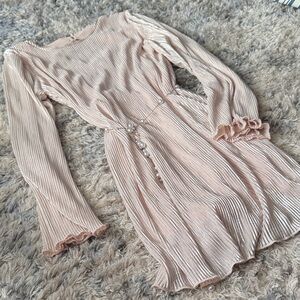 Elegant Pink Long-Sleeve Dress